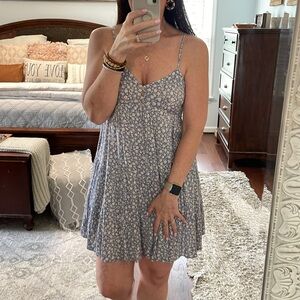 NWOT Pink Lily Slate Blue and Cream Flowered Tiered Spaghetti Strap Dress Size M